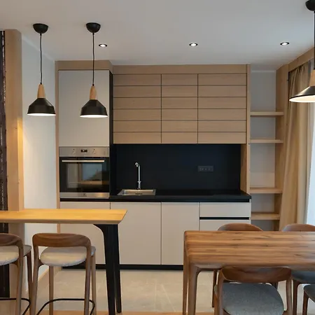 Monterra 亚霍里纳